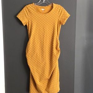ON fitted Maternity mustard dress!